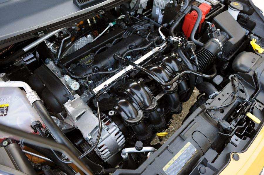  Ford Fiesta SES 2011 года  (фото 30 из 59)